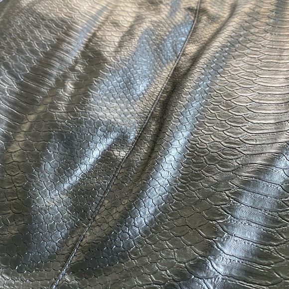 H&M Faux Leather Mini Skirt - Picture 2 of 4